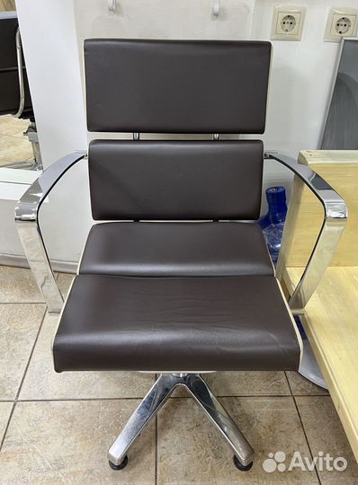 Парикмахерское кресло бу