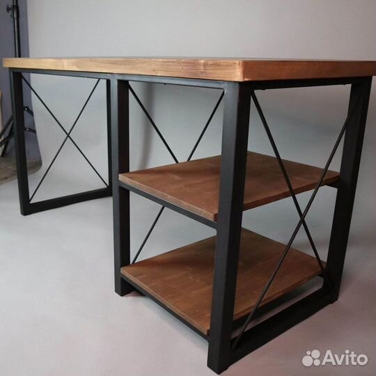 Сосновый стол в стиле лофт