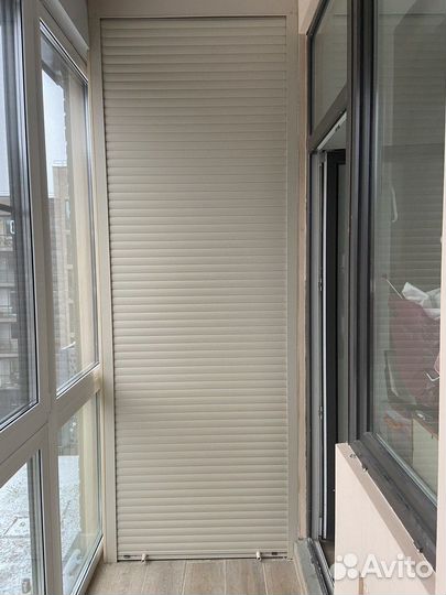 Шкаф с рольставнями на балкон на заказ с доставкой