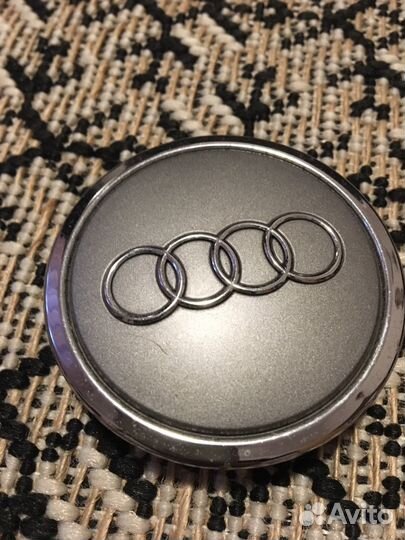 Заглушки Audi оригинал (на центральное отверстие)