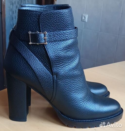 Valentino Garavani ботильоны 40 размер