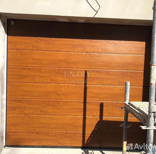 Ворота гаражные секционные