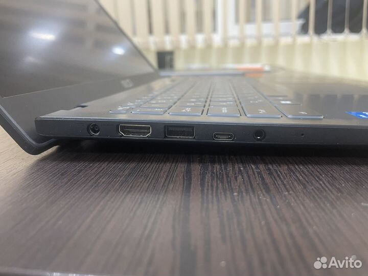 Ноутбук MSI 8 ядер, 12Gen