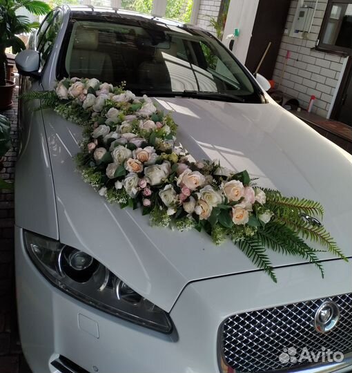 Свадебные украшения на автомобиль