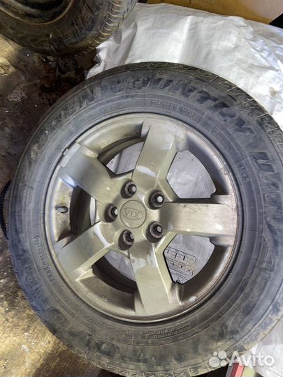 R16 Toyo Open Country W/T 235/60, PCD 5x114.3 DIA 67.1