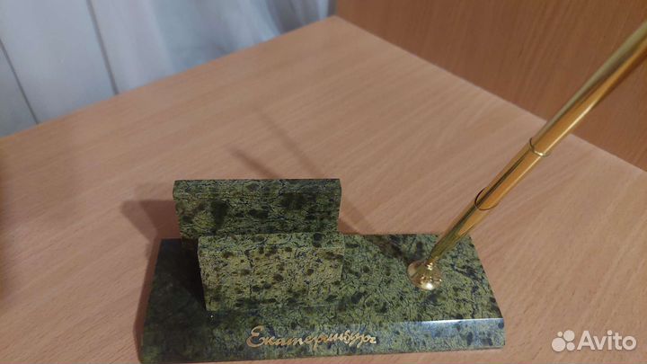 Настольный письменный прибор из змеевика