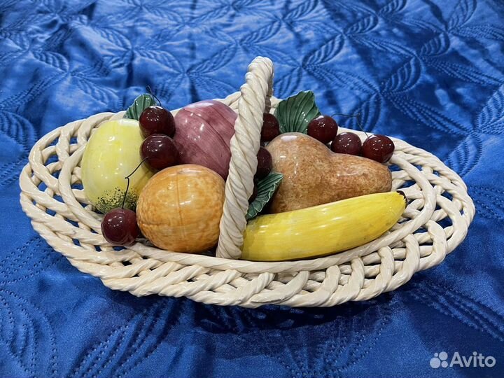 Ваза керамическая с фруктами производства Италия