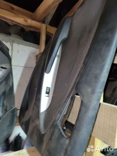 Обшивка двери на хундай Солярис 2012г