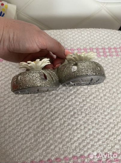 Босоножки для девочки новые