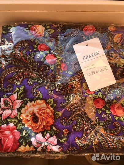 Шаль пуховая и платок