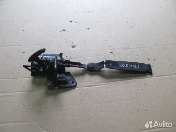 Крюк замка капота Audi A6 C5 1997-2005