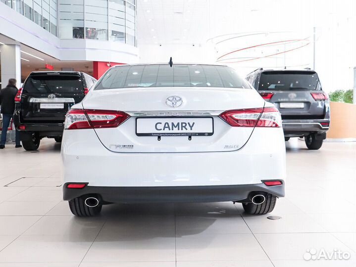 Toyota Camry 2.5 AT, 2023