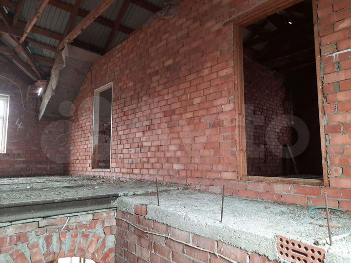 Дом 270 м² на участке 8 сот.