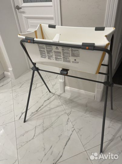 Ванночка на подставке Stokke