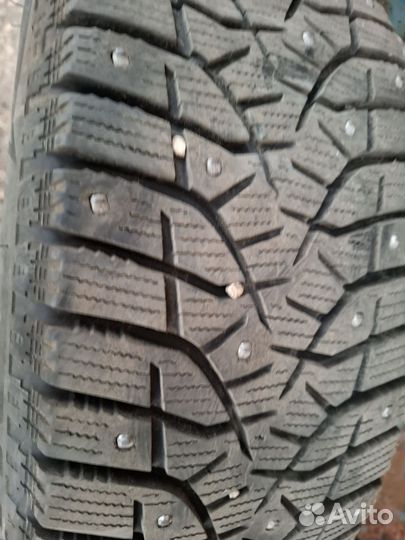 18565 r15 зимняя резина шипованная Бриджстоун
