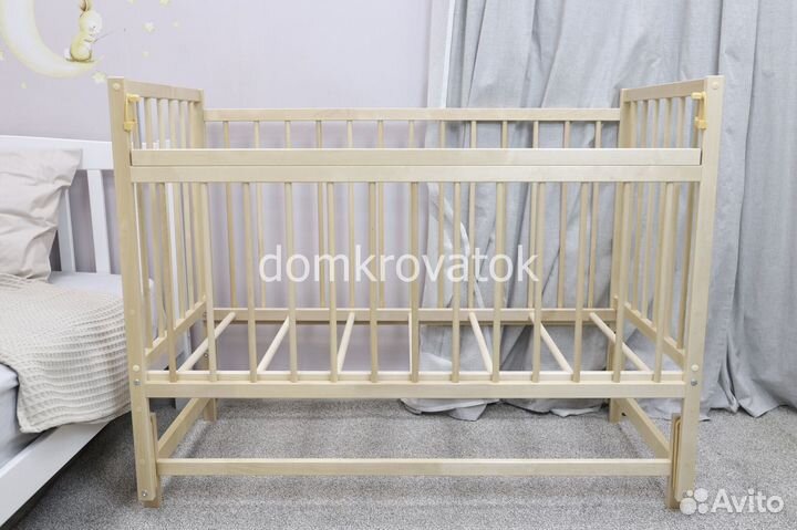 Кроватка с маятником