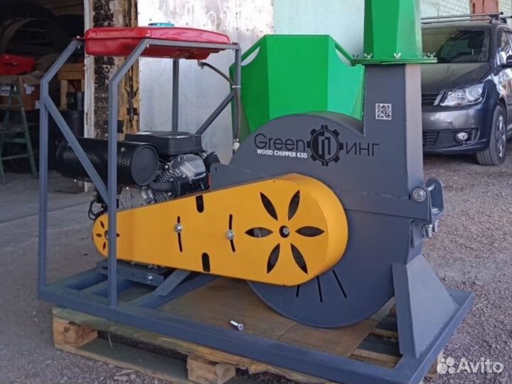 Измельчитель веток бензиновый / Щепорез / Мульчер