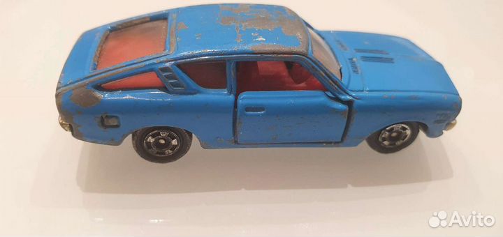 Моделька машинки