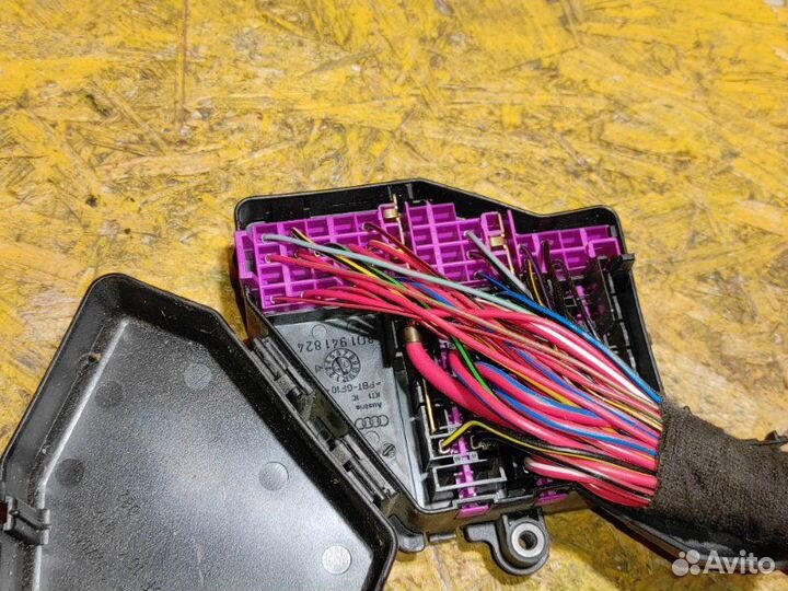 Блок предохранителей Audi A6 C6 BRE 2007