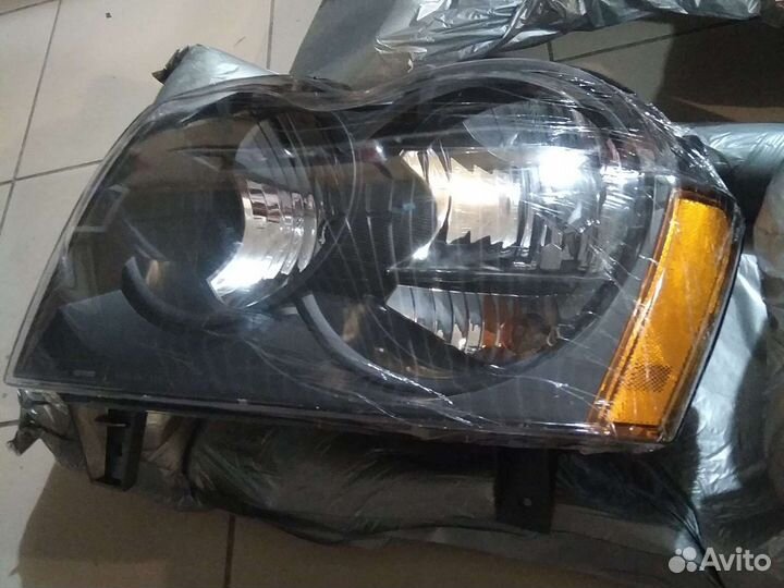 Фары джип гранд черокиWK1