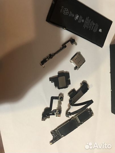 iPhone xr на запчасти