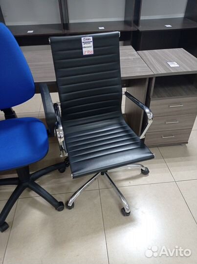 Кресло офисное кож-зам