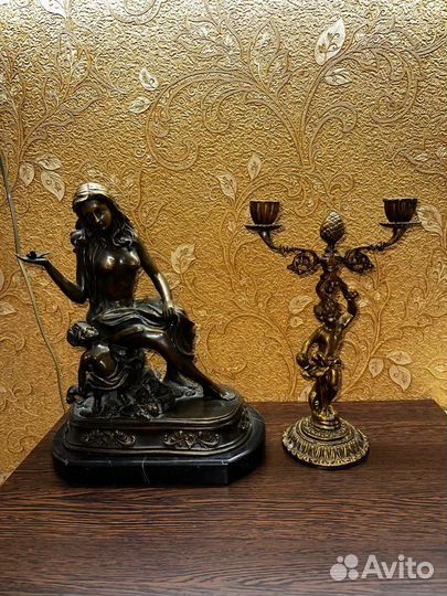 Бронзовая фигура материнство И канделябр