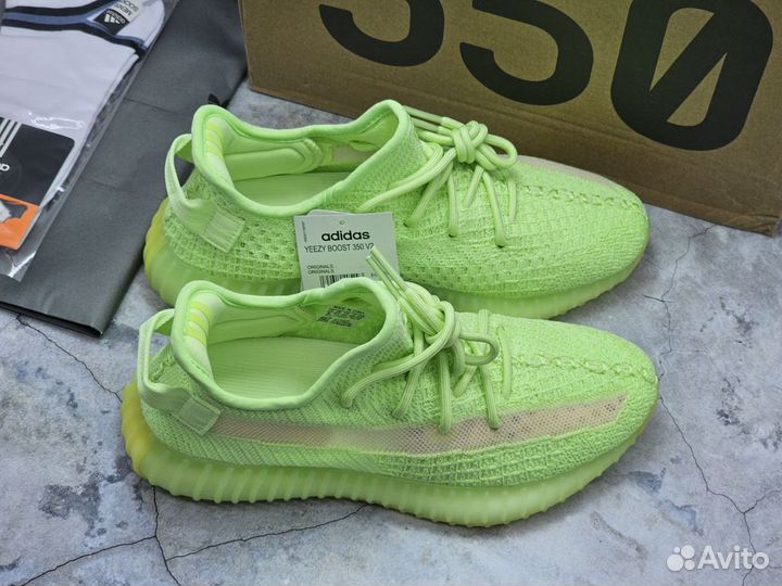 Кроссовки Adidas Yееzy Boost 350 V2 Glow