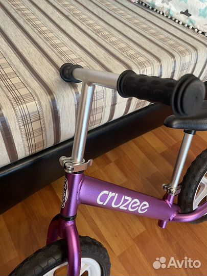 Беговел Cruzee Ultralite Air, фиолетовый
