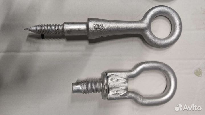 Буксировочный крюк