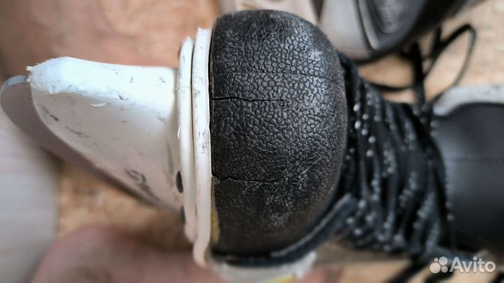 Коньки хоккейные, graf