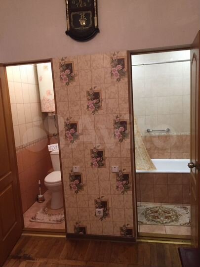 3-к. квартира, 70 м², 1/3 эт.