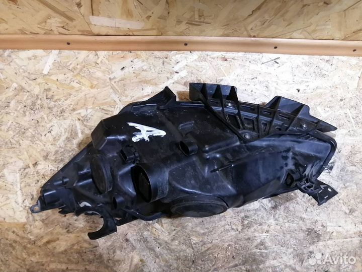 Фара Правая Ситроен С4 Пикасо левый руль оригинал