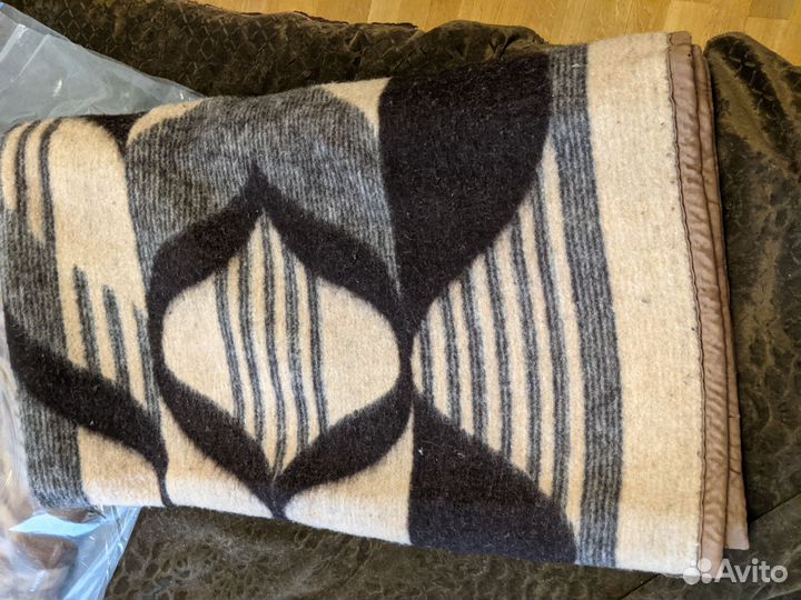 Одеяло шерстяное