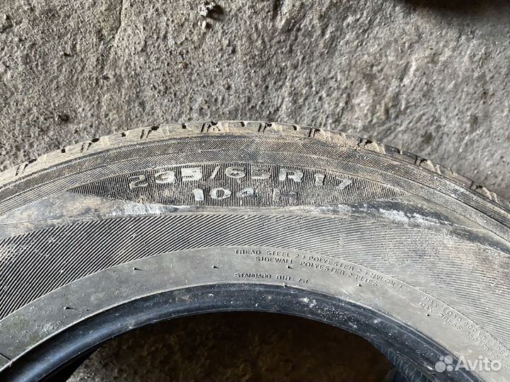 Kumho Road Venture ST KL11 235/65 R17