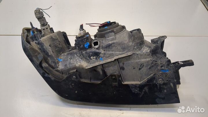 Фара (передняя) Mitsubishi Montero Sport / Pajero