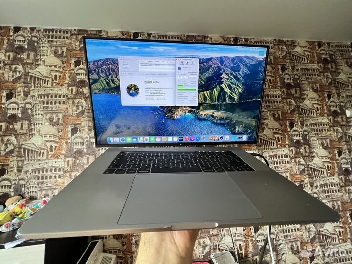 Топ MacBook Pro 15 2017 i7 512, ssd, video 2gb