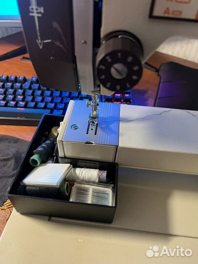 Швейная машина Veritas