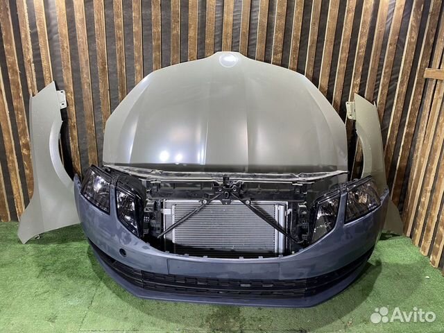 Передняя часть Skoda Octavia