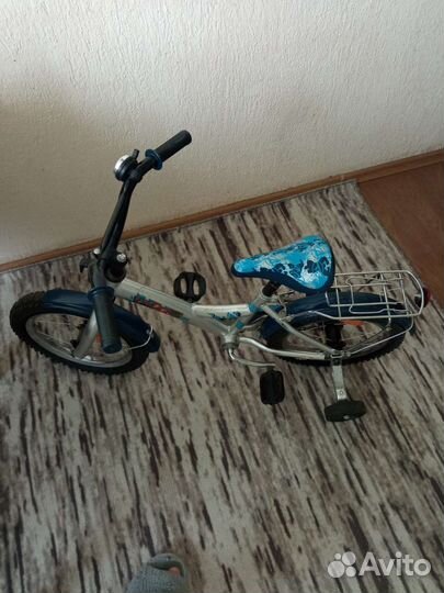 Четырехколесный велосипед