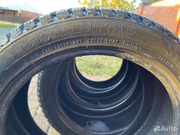 Nokian Tyres Hakkapeliitta 9 235/45 R18 98T