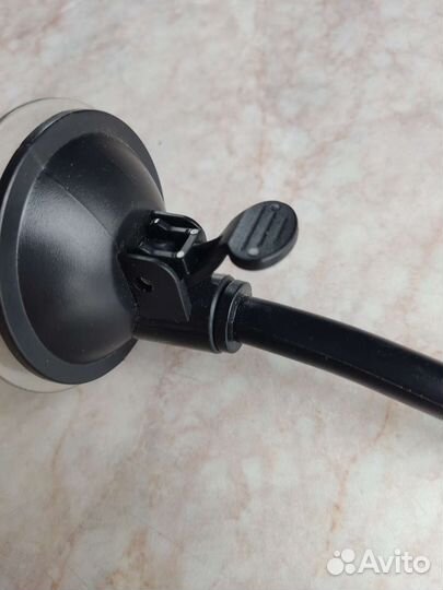 Магнитный держатель для телефона на присоске