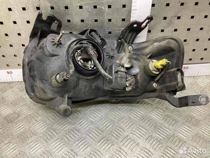 Фара правая Ford Maverick