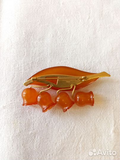 Брошь СССР янтарь ландыш
