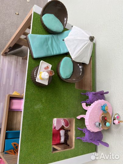 Игрушечный домик+конюшня lorri