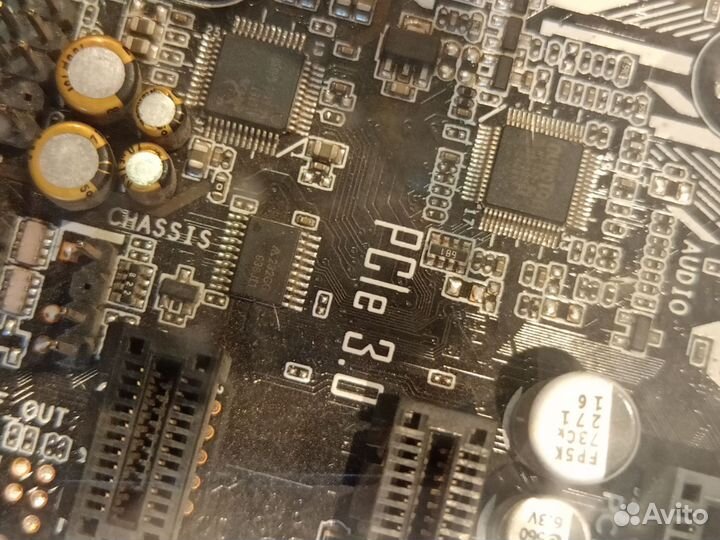 Материнская плата