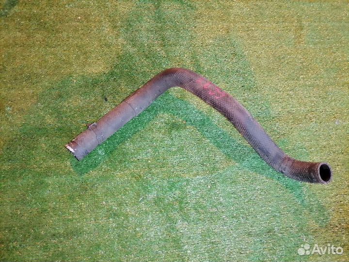 Патрубок охлаждения (радиатора) MB957108 нижний Mi