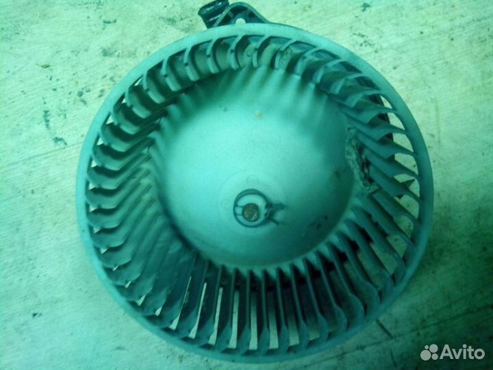 Моторчик печки Suzuki Grand Vitara 1 2.5 1999