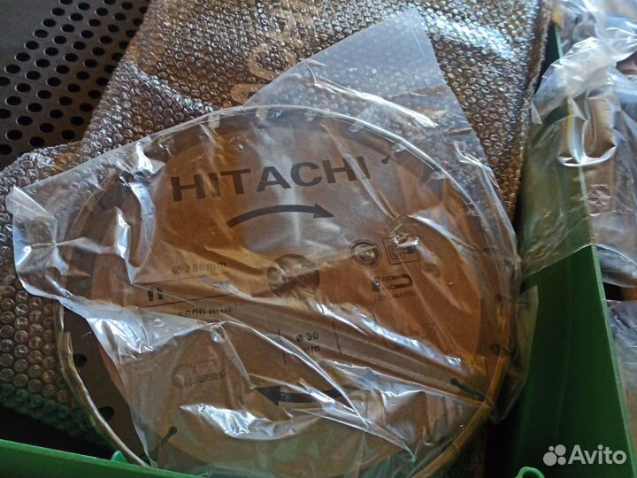 Настольная дисковая пила Hitachi