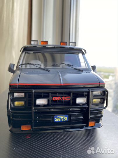 1/18 Hot Wheels Elite GMC